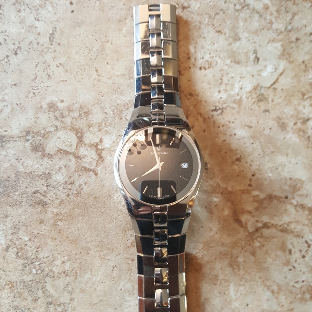 Men's Accutron Watch Silver Swiss Made 26B13